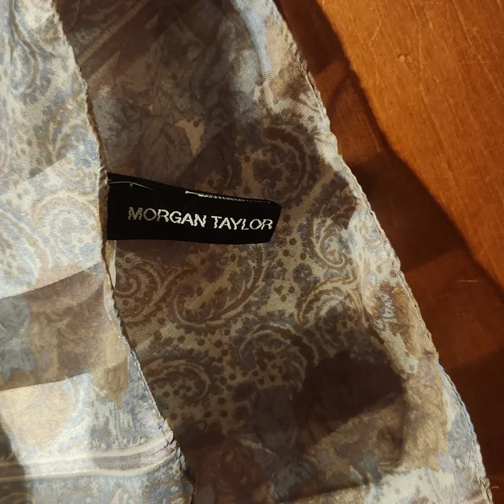 Scarf - Picture 2 of 2